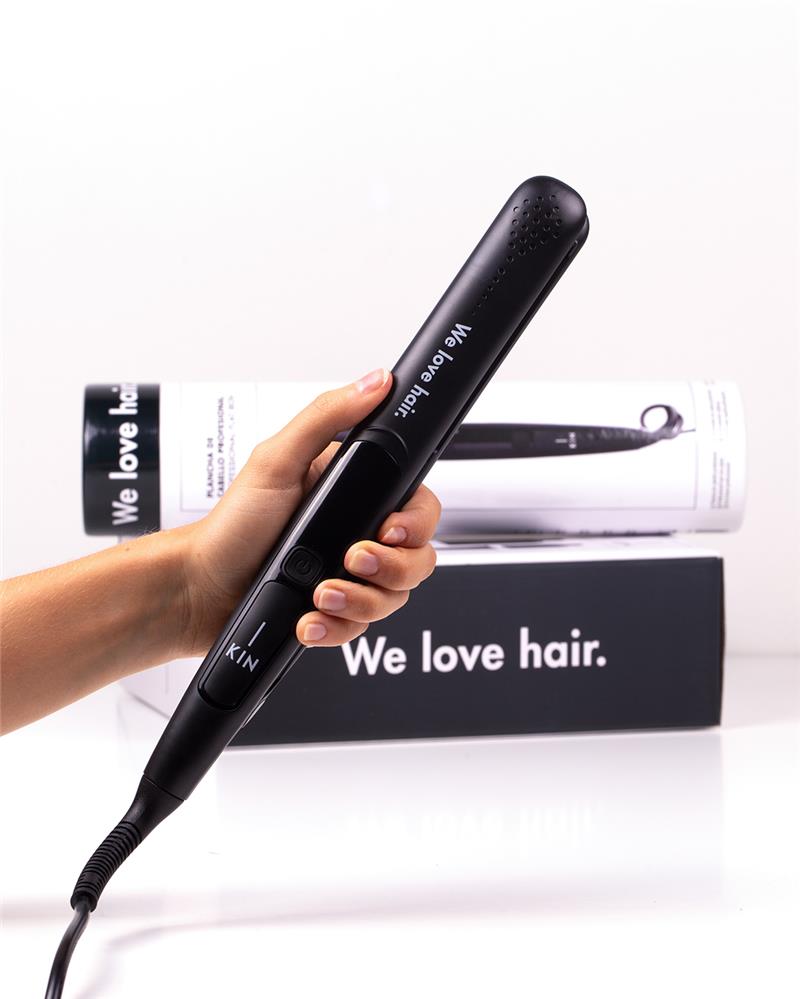 KIN Cosmetics We Love Hair Prémium fodrász hajvasaló és hajgöndörítő utazó táskával - Black