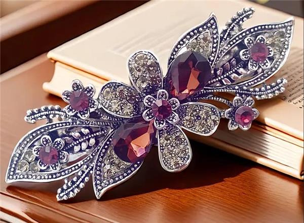 Hajcsat - haj csíptető elegáns egyszerű virágos mintákkal 9×3cm - borvörös szürkés árnyalat